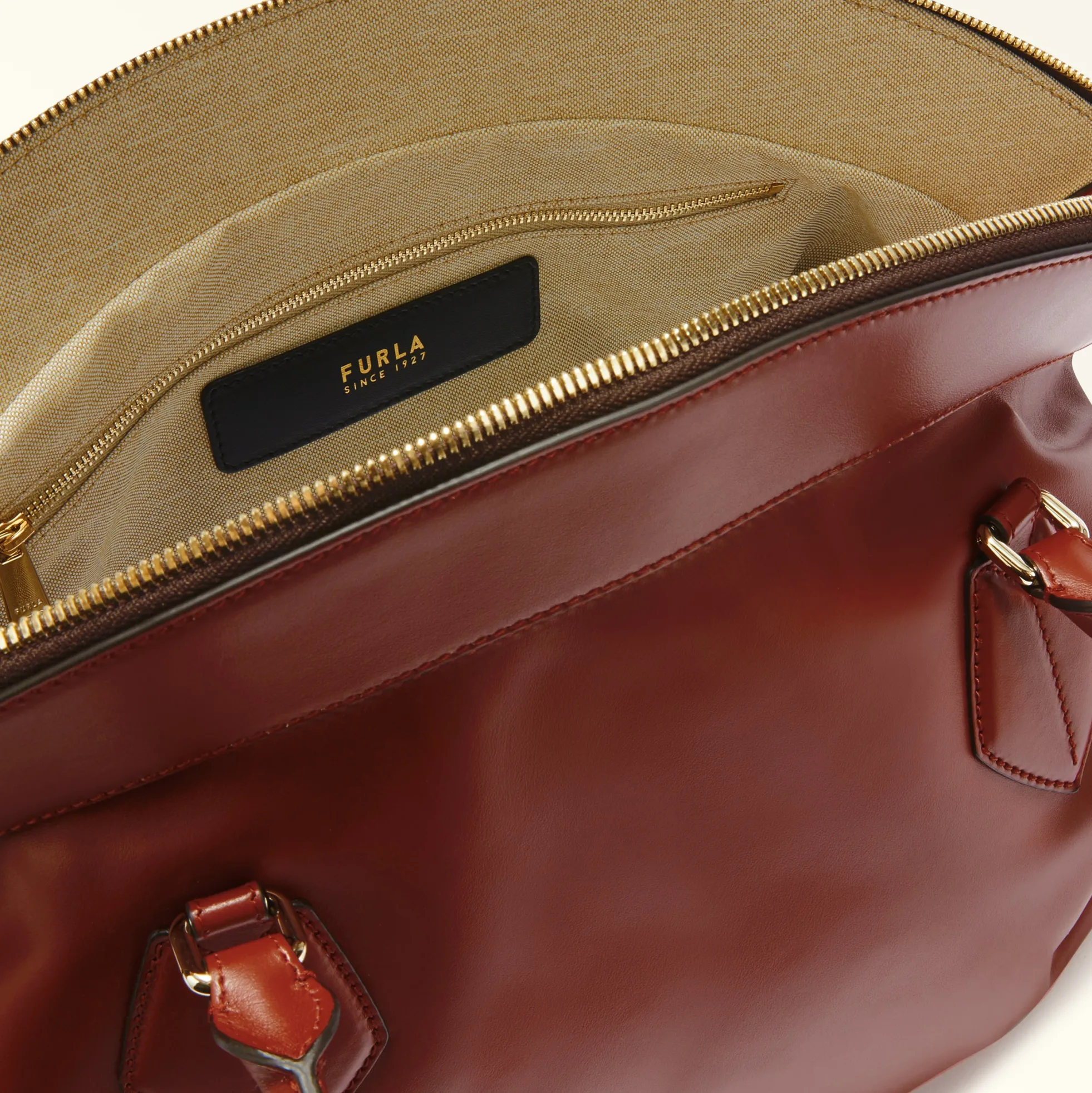 Furla Shoulder Bags|Totes<Erica Tote XL rosso mattone